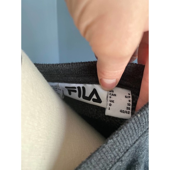 Fila gray cropped crewneck, size small - Picture 7 of 7